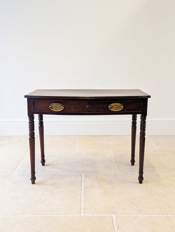 Antique Georgian Mahogany Bow-Front Writing Table c.1810