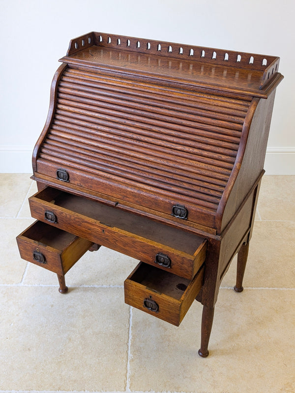 Antique Late Victorian Oak Roll Top Writing Desk c.1890