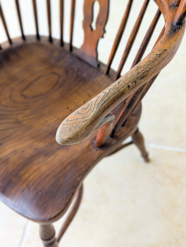 Antique George III Ash & Elm Wheelback Windsor Armchair c.1800