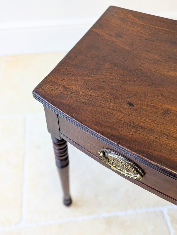 Antique Georgian Mahogany Bow-Front Writing Table c.1810