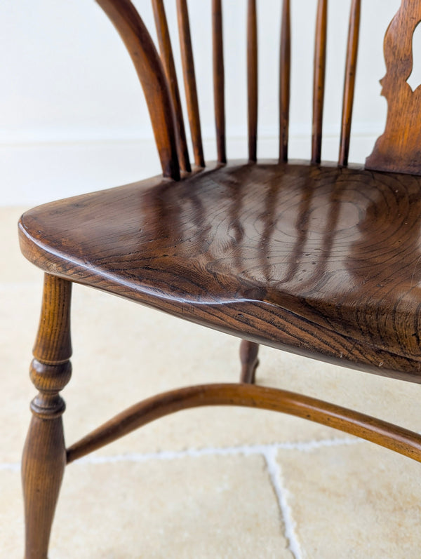 Antique George III Ash & Elm Wheelback Windsor Armchair c.1800