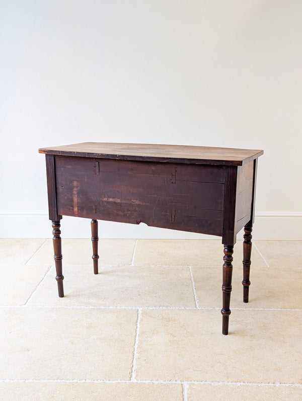Antique Georgian Mahogany Bow-Front Side Table c.1800