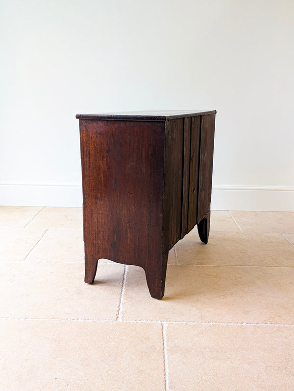 Antique Georgian Mahogany Bowfront Chest of Drawers c.1800