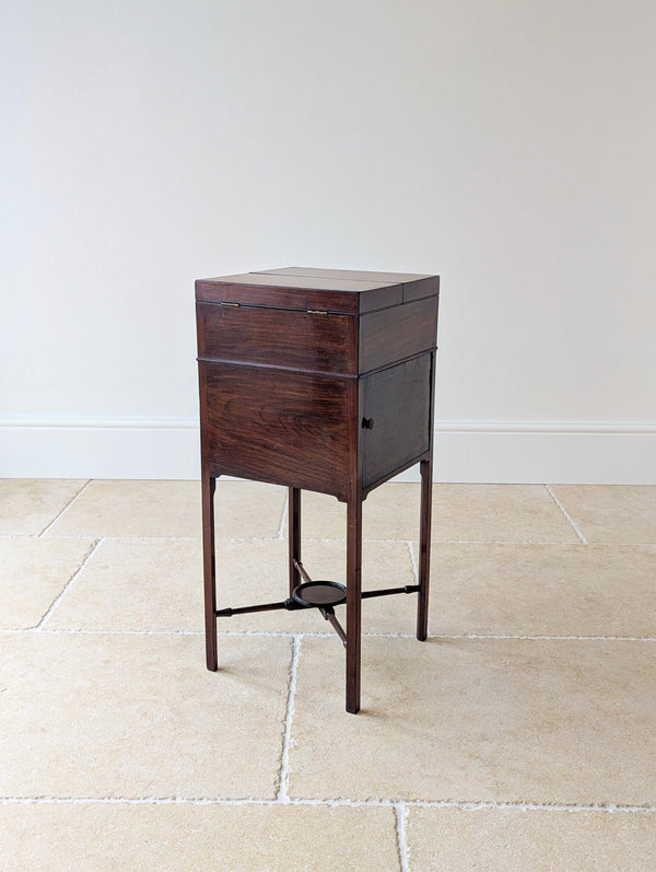 Antique Georgian Mahogany Gentleman’s Bedside Washstand c.1800