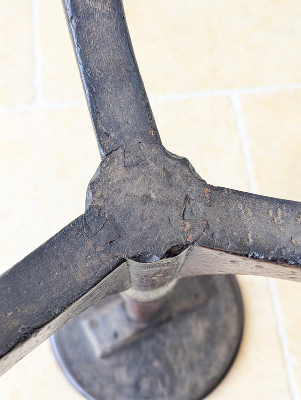 Antique Georgian Mahogany Tripod Wine Table c.1800