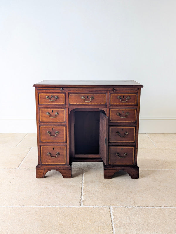 Antique Georgian Sheraton Mahogany Kneehole Desk c.1790