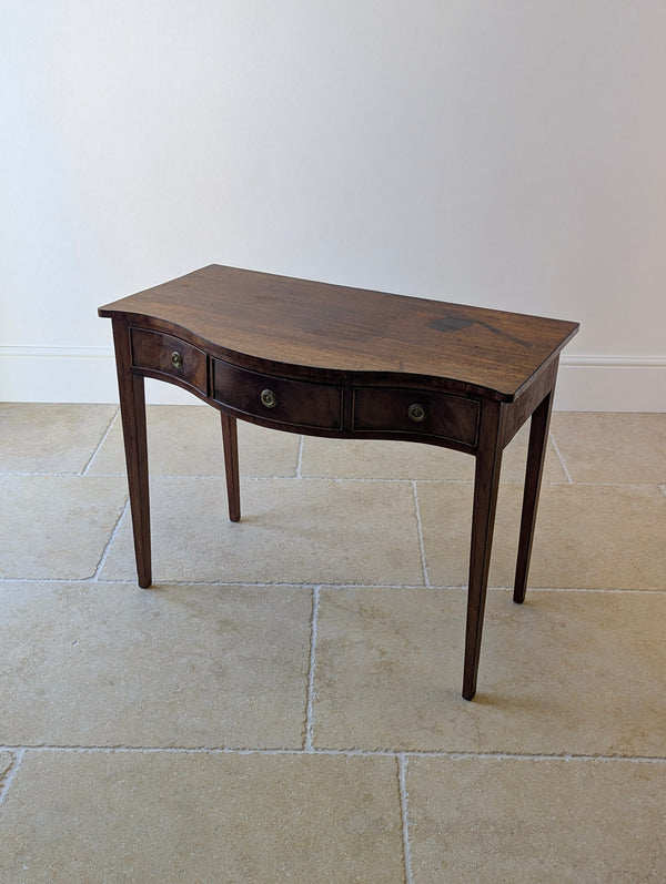 Antique Georgian Mahogany Serpentine Side Table c.1800