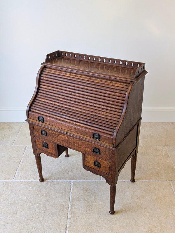 Antique Late Victorian Oak Roll Top Writing Desk c.1890