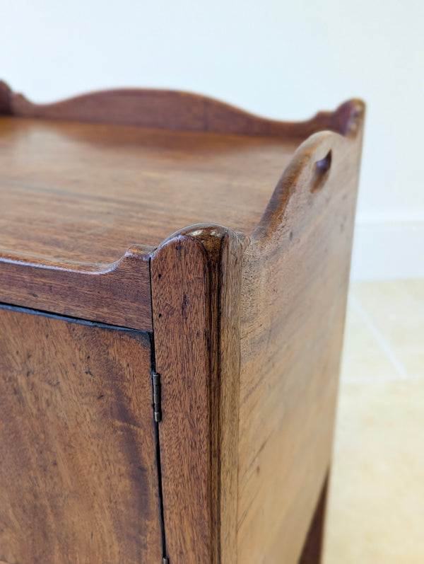 Antique George III Mahogany Bedside Commode c.1800