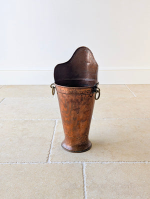 Antique 19th century French copper grape hod with a high sweeping rear cowl, hand-punched scalloped dot tooling, riveted brass handles, and flared base.