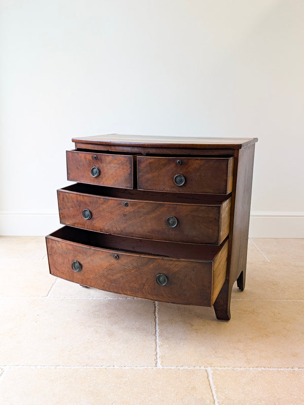 Antique Georgian Mahogany Bowfront Chest of Drawers c.1800