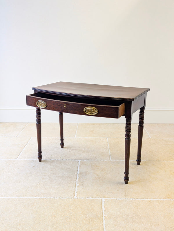 Antique Georgian Mahogany Bow-Front Writing Table c.1810