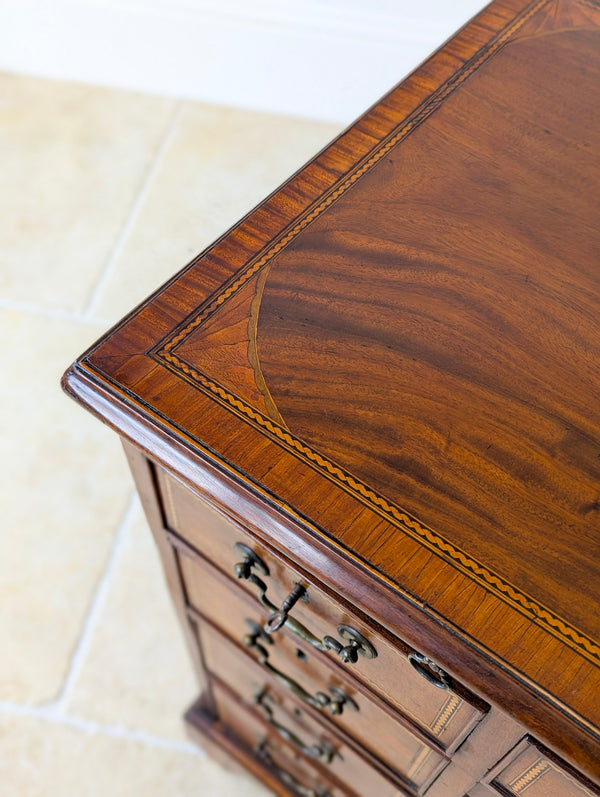 Antique Georgian Sheraton Mahogany Kneehole Desk c.1790