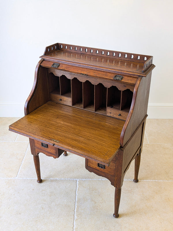 Antique Late Victorian Oak Roll Top Writing Desk c.1890