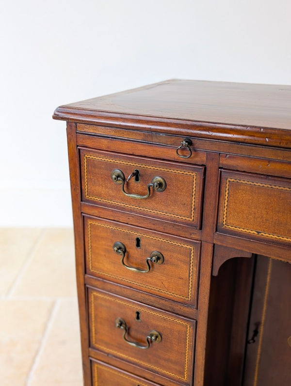 Antique Georgian Sheraton Mahogany Kneehole Desk c.1790