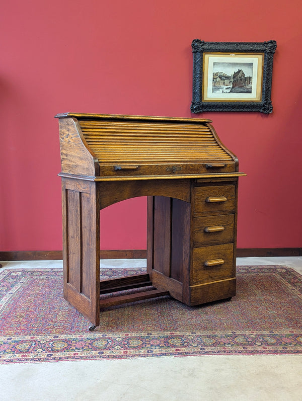 Antique Early 20th Century Golden Oak Roll Top Desk