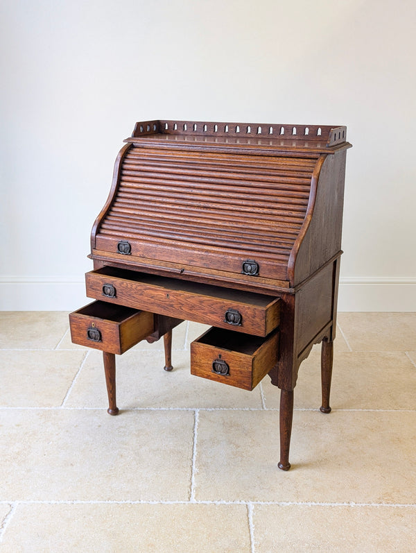 Antique Late Victorian Oak Roll Top Writing Desk c.1890