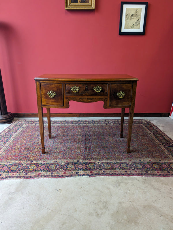 Antique 19th Century Mahogany Bow Front Lowboy Side Table / Hall Table