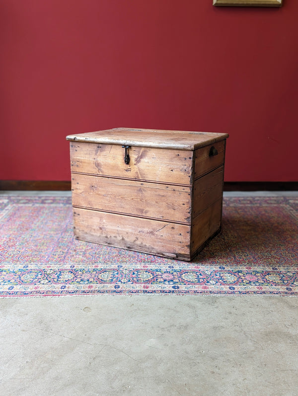 Vintage Pine Lidded Storage Box