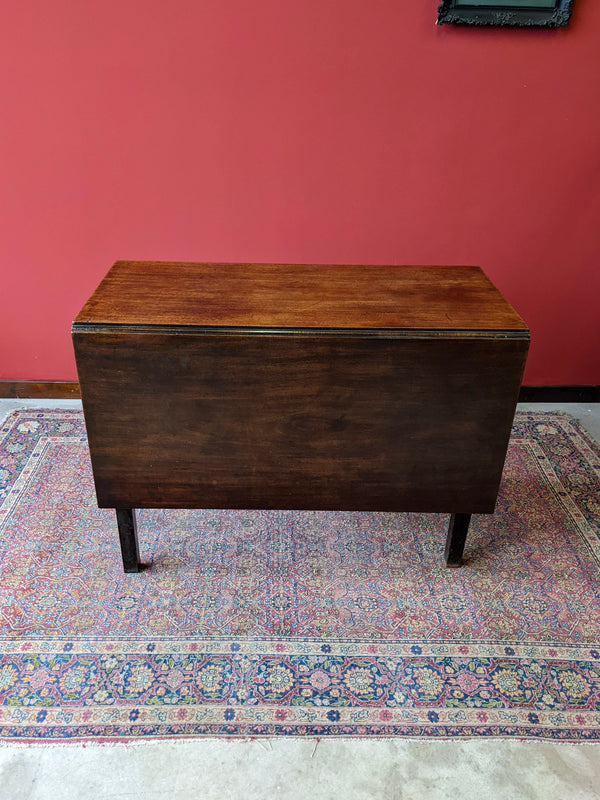 Georgian Antique Mahogany Gateleg Leg Drop Leaf Breakfast Dining Table