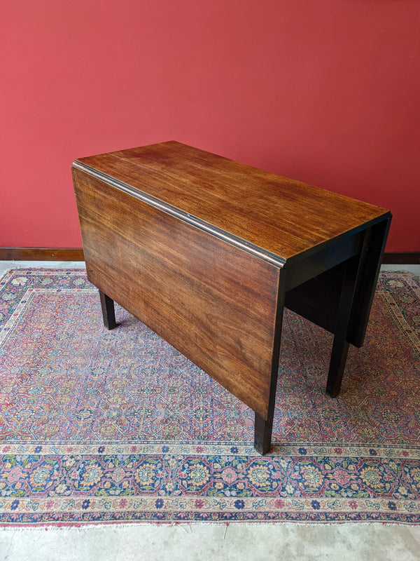 Georgian Antique Mahogany Gateleg Leg Drop Leaf Breakfast Dining Table