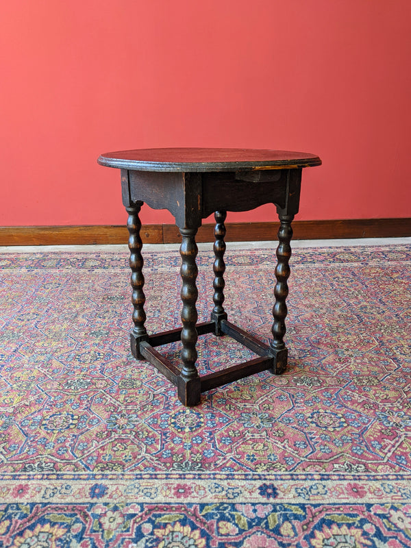 Small Antique Circular Top Bobbin Leg Table