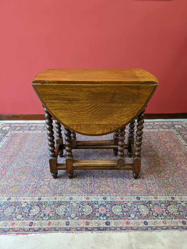 Antique Bobbin Leg Drop Leaf Oval Oak Gateleg Breakfast Table / Small Dining Table