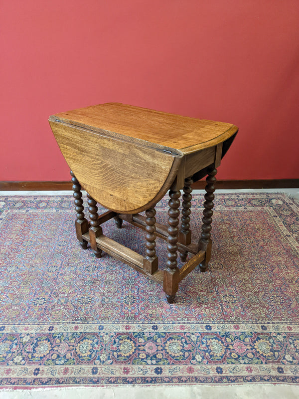 Antique Bobbin Leg Drop Leaf Oval Oak Gateleg Breakfast Table / Small Dining Table