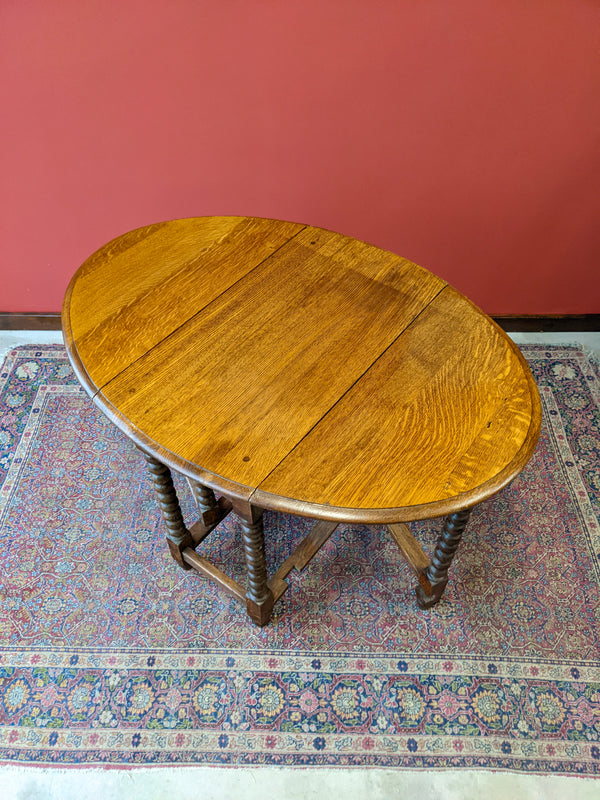 Antique Bobbin Leg Drop Leaf Oval Oak Gateleg Breakfast Table / Small Dining Table