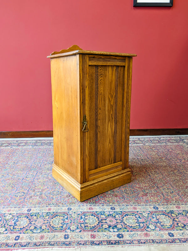 Antique 19th Century Pine Pot Cupboard / Bedside Cabinet