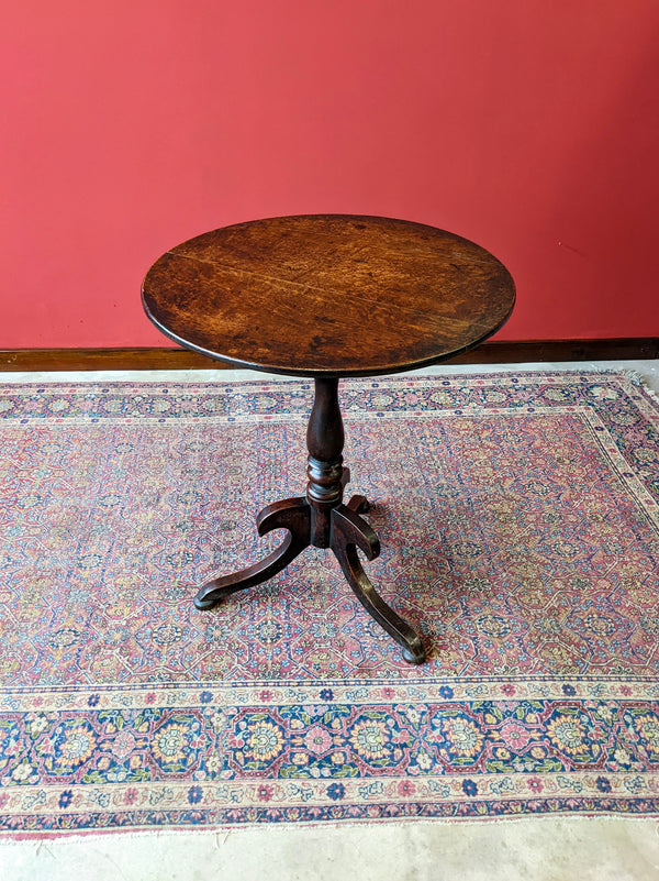 Antique Georgian Tilt Top Circular Mahogany Table