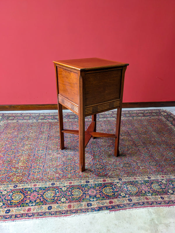 Antique Edwardian Arts & Crafts Oak Bedside / Raised Box / Sewing Table