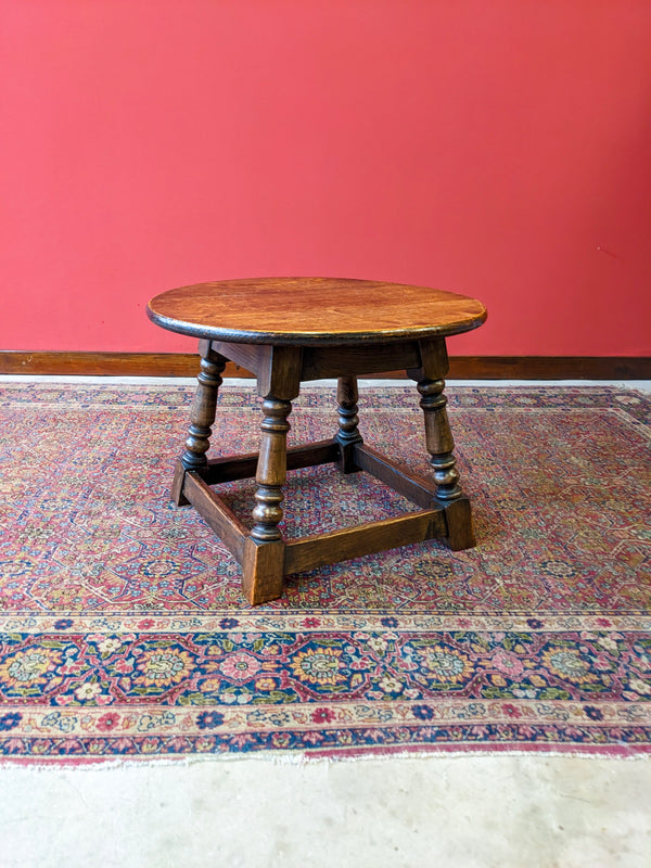 Antique Oak Small Side Table / Coffee Table