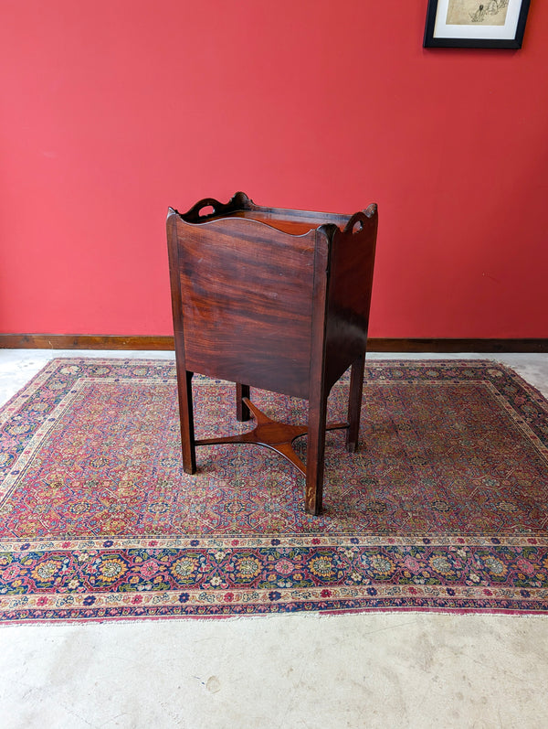 Antique Georgian Mahogany Bedside Cabinet / Table